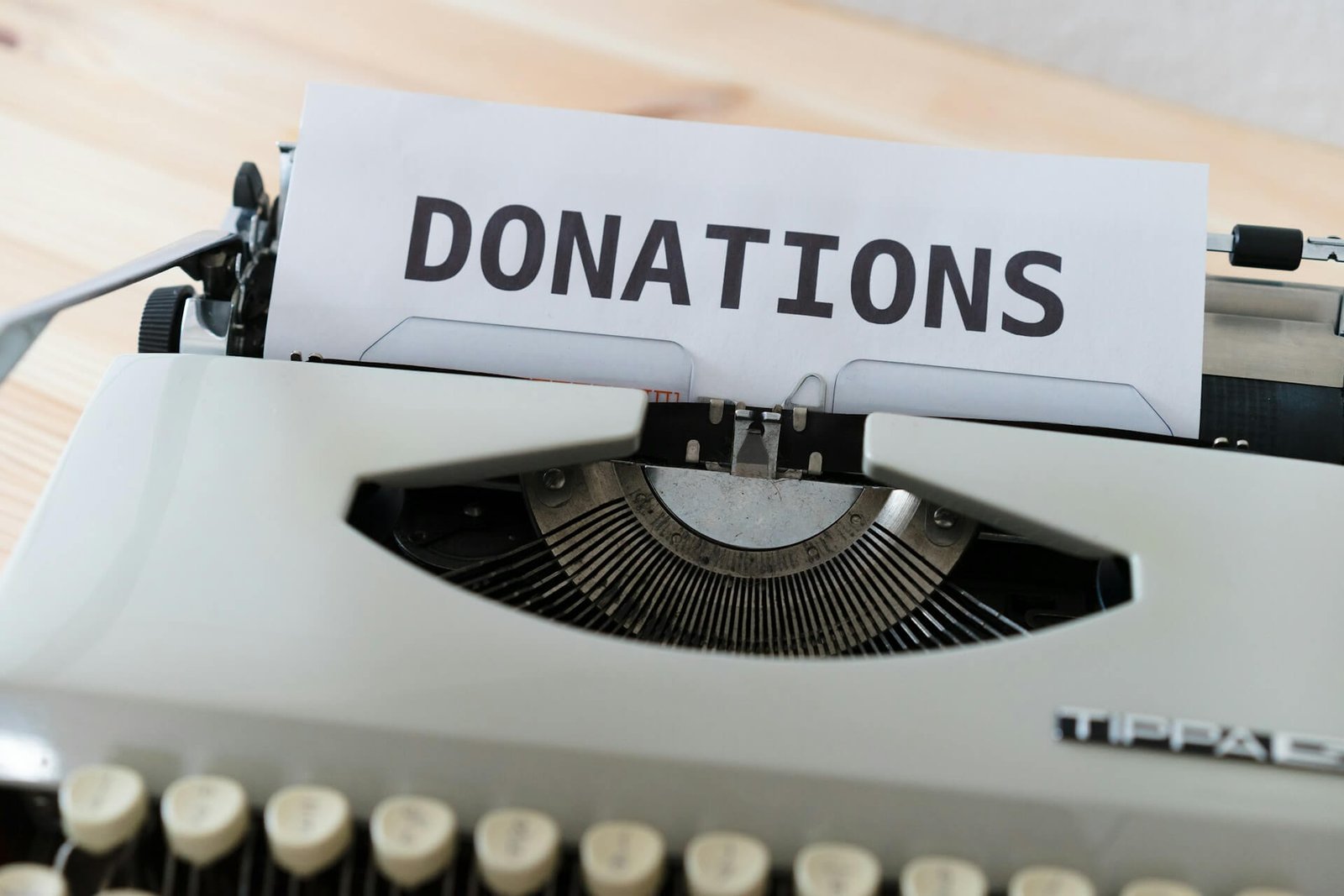 Spontaneous Giving